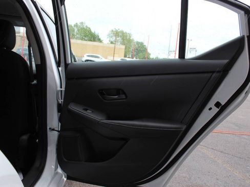 Used 2025 Nissan Sentra SV FWD image 12