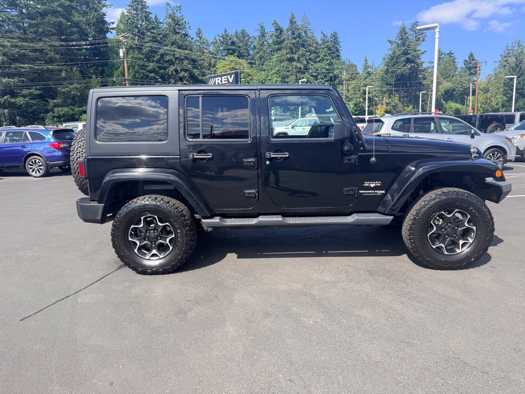 Used 2018 Jeep Wrangler Unlimited Sahara AWD/4WD image 2