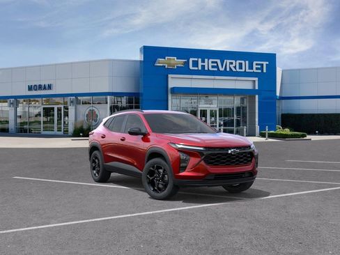 New 2026 Chevrolet Trax LT w/ Driver Confidence Package FWD image 1