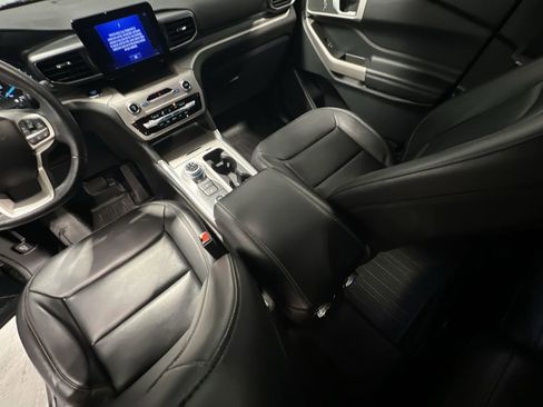 Used 2023 Ford Explorer XLT w/ Equipment Group 202A image 23