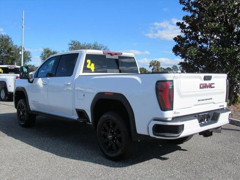 Used 2024 GMC Sierra 2500 AT4 w/ AT4 Premium Plus Package image 4