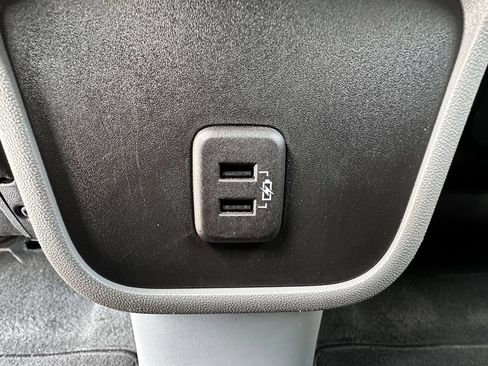 Used 2023 GMC Terrain SLE AWD/4WD image 25