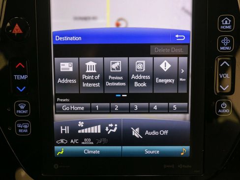 Used 2017 Toyota Prius Prime Premium image 26