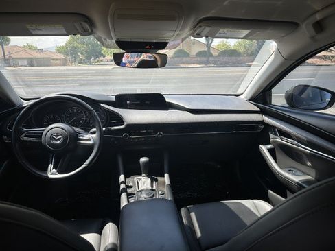 Used 2019 MAZDA MAZDA3 Sedan w/ Preferred Package FWD image 18