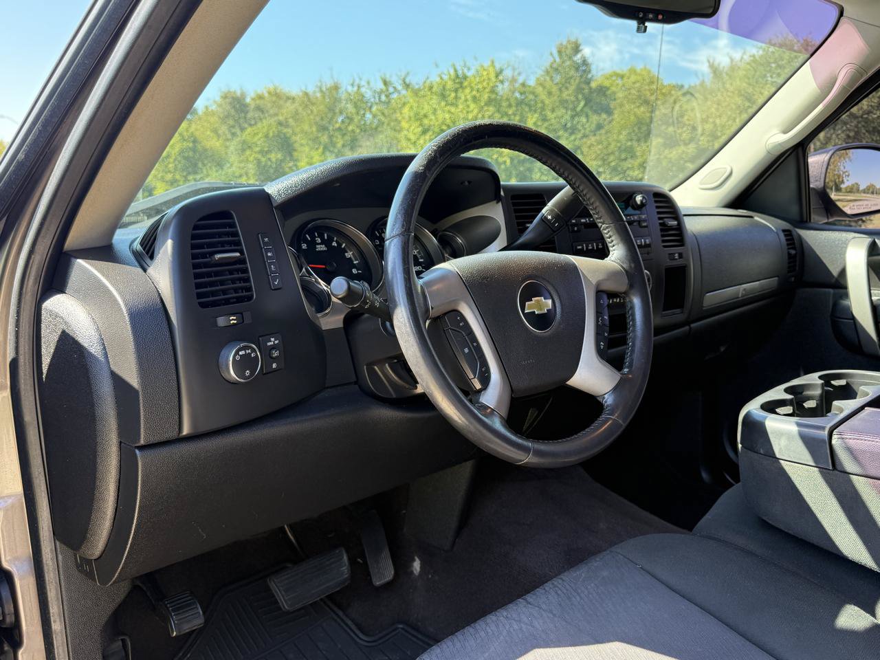 Used 2012 Chevrolet Silverado 1500 LT w/ All-Star Edition AWD/4WD image 11