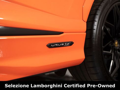 Used 2025 Lamborghini Urus SE image 48