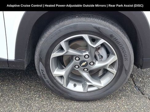 Used 2024 Chevrolet Trax LT w/ Driver Confidence Package image 13