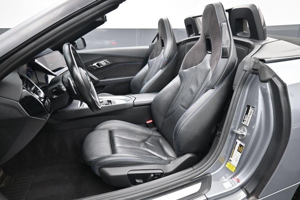Used 2023 BMW Z4 sDrive30i w/ Premium Package RWD image 10
