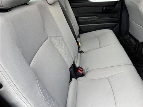 Certified 2025 Toyota Tacoma SR5 AWD/4WD image 18