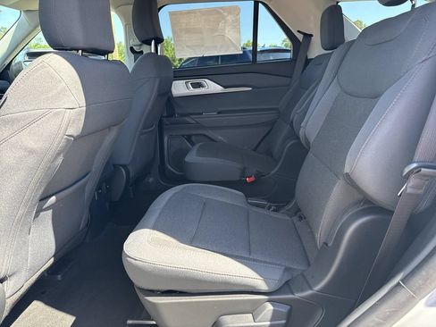 New 2026 Ford Explorer Active RWD image 24