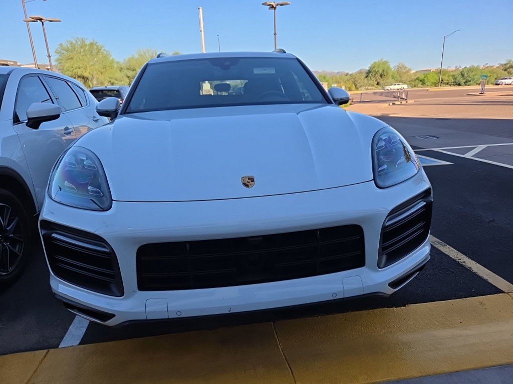 Used 2021 Porsche Cayenne AWD/4WD image 2