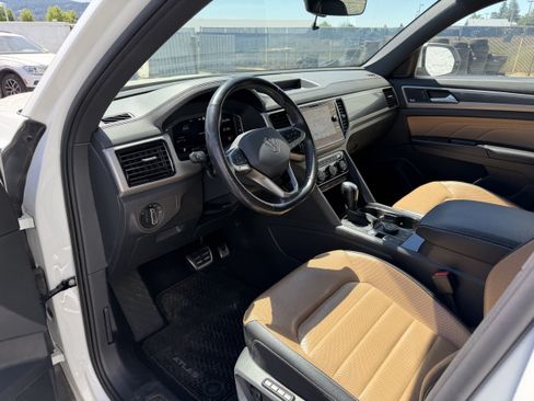 Used 2020 Volkswagen Atlas Cross Sport SEL Premium R-Line AWD/4WD image 9