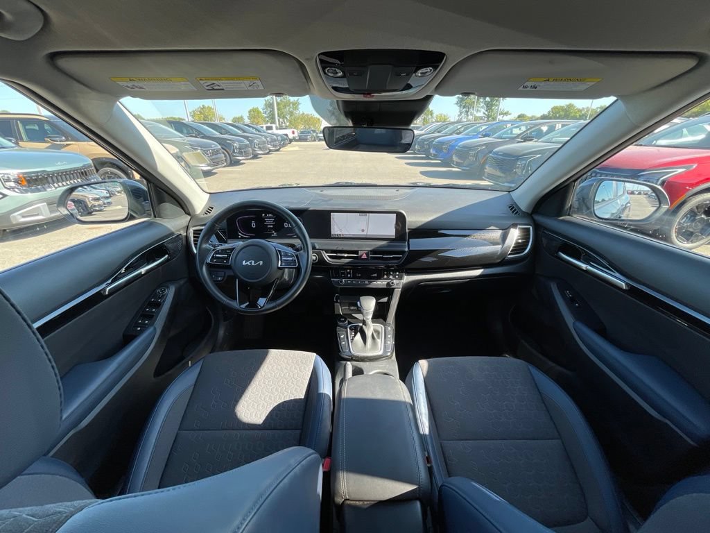 Certified 2025 Kia Seltos S AWD/4WD image 22