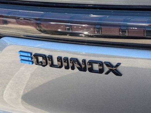 Used 2025 Chevrolet Equinox EV RS image 16