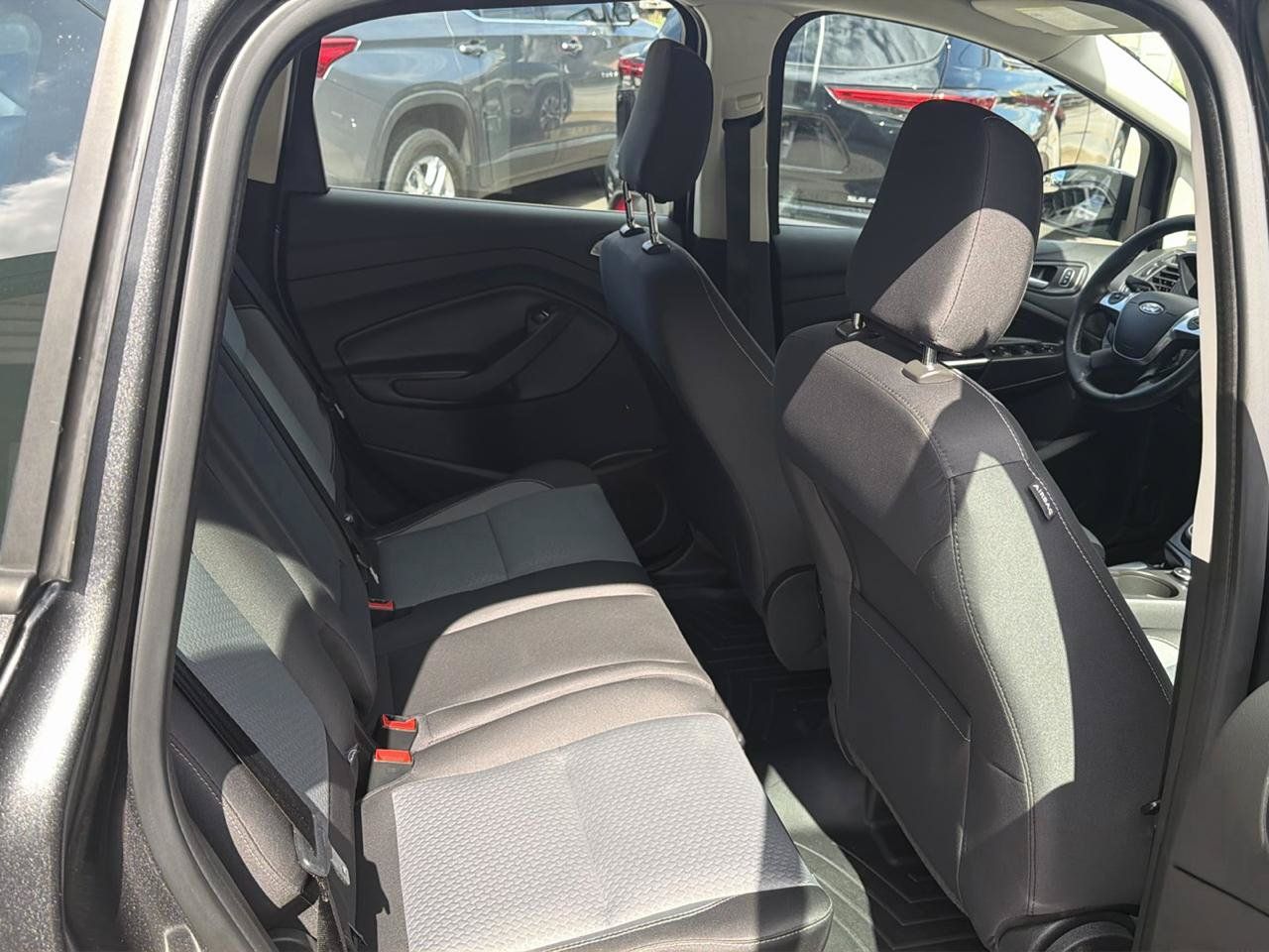 Used 2018 Ford C-MAX SE w/ Cold Weather Package FWD image 25