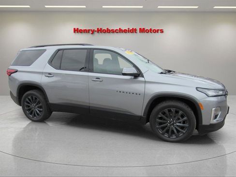 Used 2023 Chevrolet Traverse RS image 4