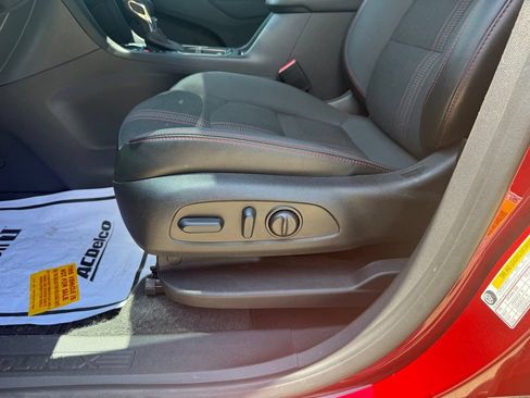 Used 2024 Chevrolet Equinox RS FWD image 28