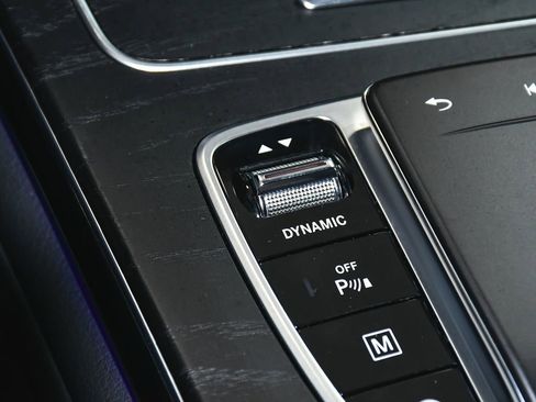 Used 2023 Mercedes-Benz GLC 300 4MATIC Coupe image 32