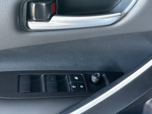 Certified 2025 Toyota Corolla SE image 14