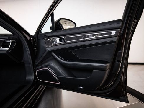 Certified 2023 Porsche Panamera Platinum Edition RWD image 27
