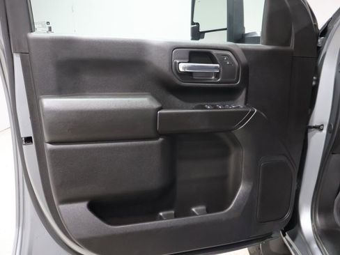 Used 2025 Chevrolet Silverado 2500 Custom w/ Custom Value Package image 12