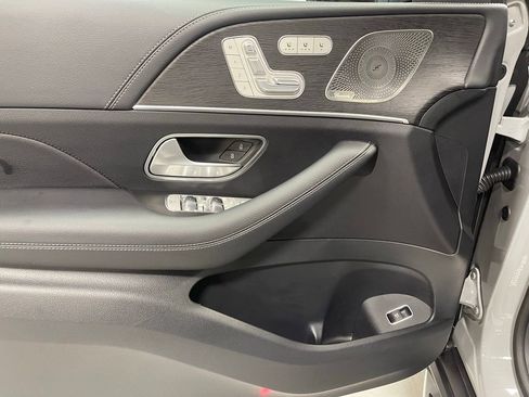 Used 2026 Mercedes-Benz GLS 450 4MATIC image 18