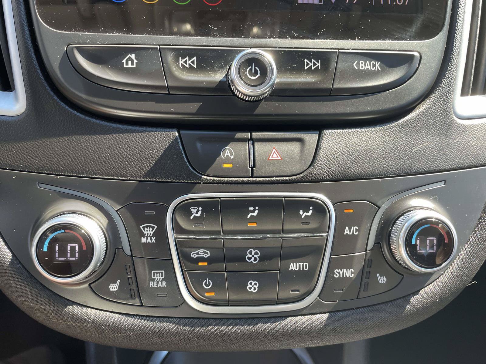 Used 2024 Chevrolet Malibu LT FWD image 25