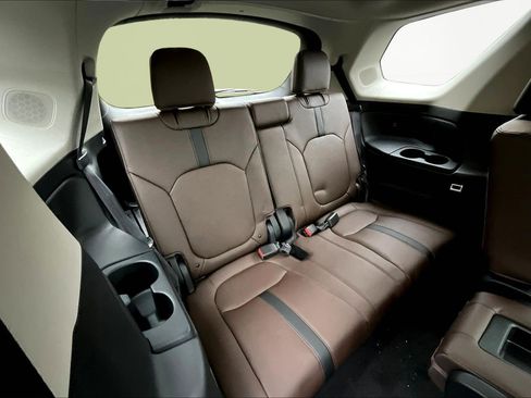 New 2026 Honda Pilot Touring image 21