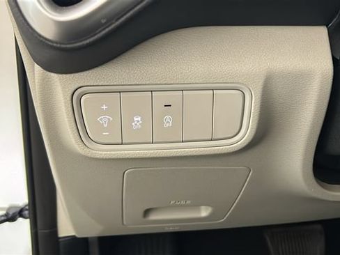 Used 2023 Kia Soul LX w/ Option Group 015 FWD image 19