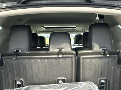 New 2026 Nissan Pathfinder Platinum image 17