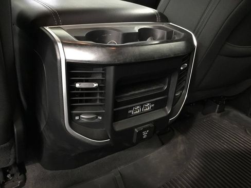 Used 2022 RAM 1500 Big Horn AWD/4WD image 40