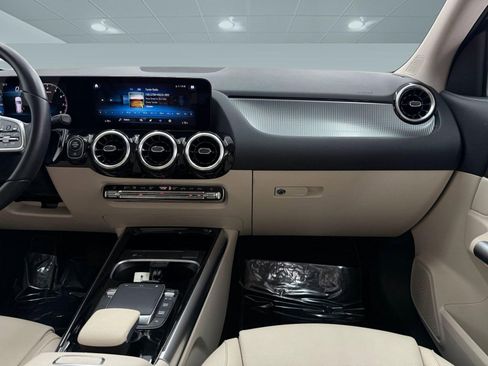 Certified 2023 Mercedes-Benz GLA 250 image 26