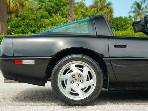 Used 1990 Chevrolet Corvette ZR-1 RWD image 8