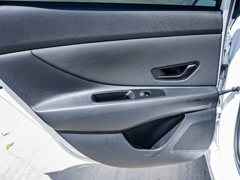 Used 2025 Hyundai Elantra Sport FWD image 29