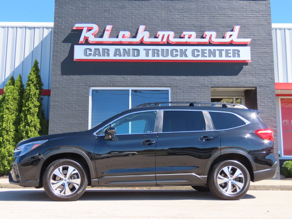Used 2023 Subaru Ascent Premium AWD/4WD image 9