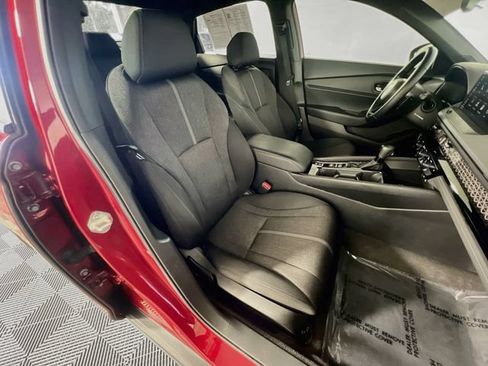 Used 2025 Honda Accord Sport image 30