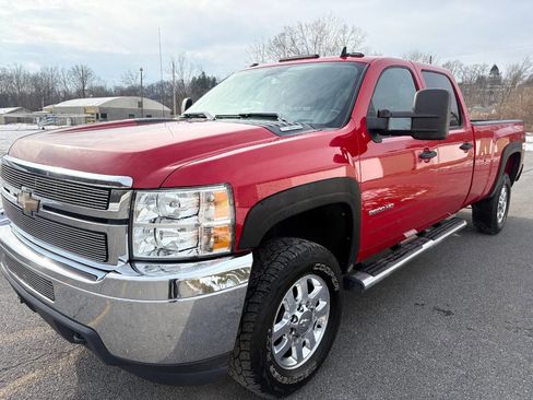 Used 2011 Chevrolet Silverado 2500 LT w/ Interior Plus Package image 3