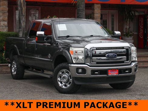Used 2015 Ford F250 XLT w/ XLT Premium Package image 2