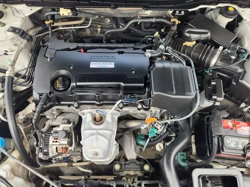 Used 2016 Honda Accord LX image 31