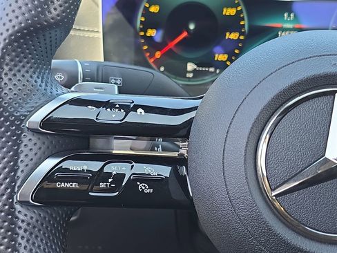 Used 2022 Mercedes-Benz E 450 Cabriolet image 20