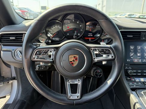 Used 2018 Porsche 911 Carrera T RWD image 6