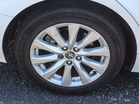 Used 2022 Toyota Camry LE FWD image 11