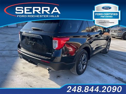 Used 2023 Ford Explorer XLT w/ Equipment Group 202A image 5