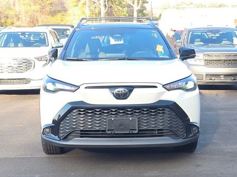 Used 2025 Toyota Corolla Cross AWD Hybrid w/ Moonroof Package image 8