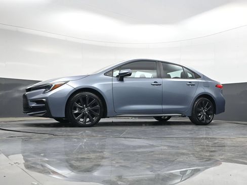 Used 2023 Toyota Corolla SE FWD image 29