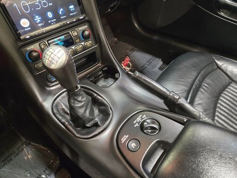 Used 1999 Chevrolet Corvette Convertible w/ Memory Pkg image 19