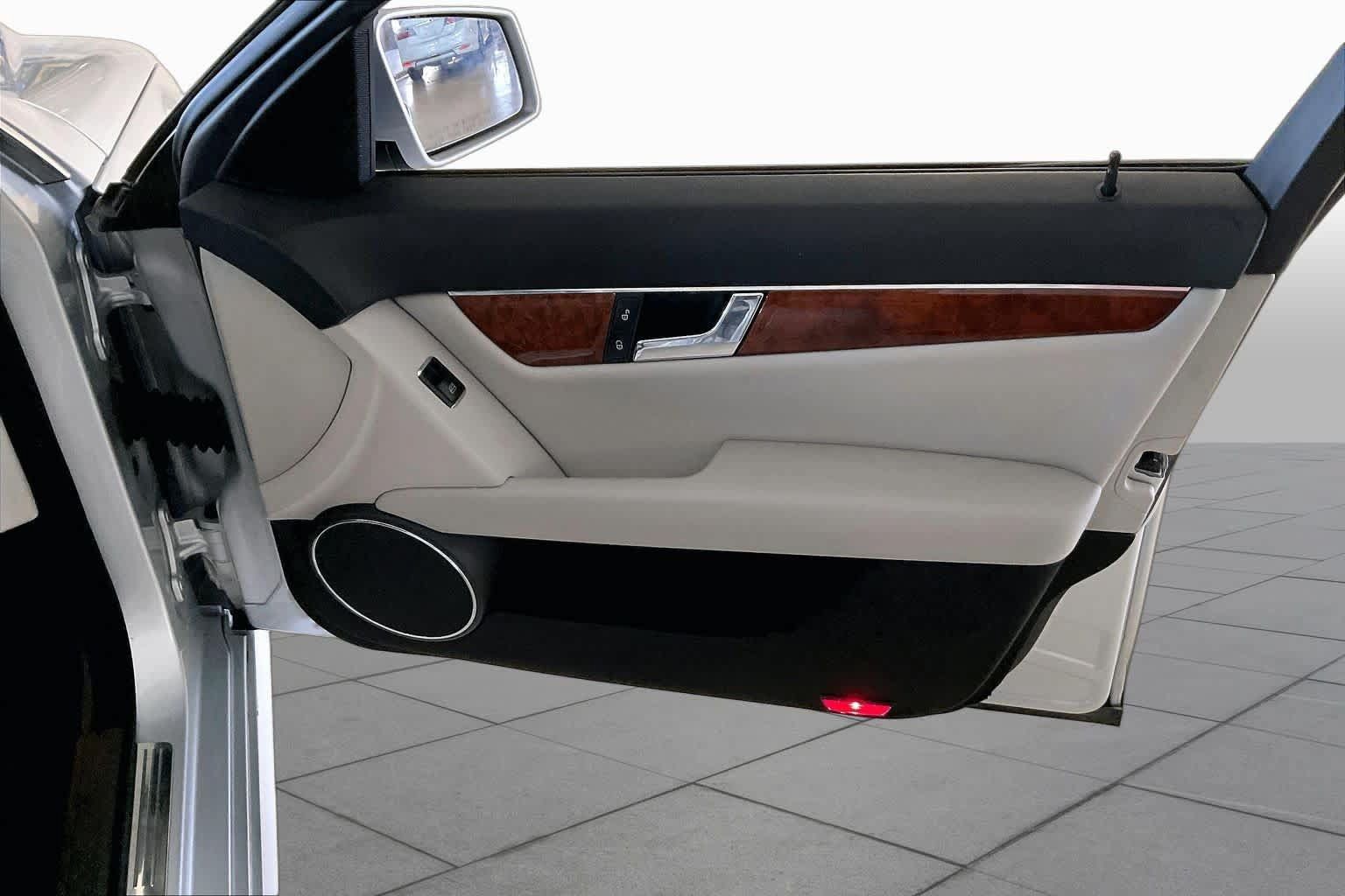 Used 2011 Mercedes-Benz C 300 Sedan image 21
