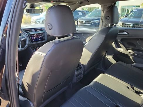 Certified 2023 Volkswagen Tiguan SE R-Line FWD image 9