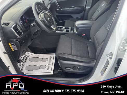 Used 2018 Kia Sportage LX w/ LX Popular Package image 10