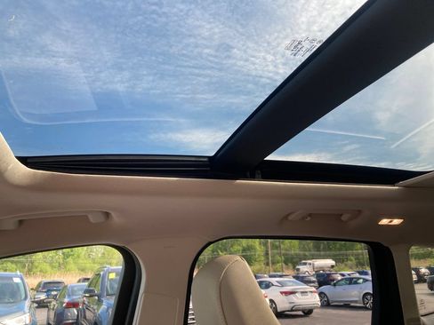 Used 2019 Ford Escape SEL AWD/4WD image 25